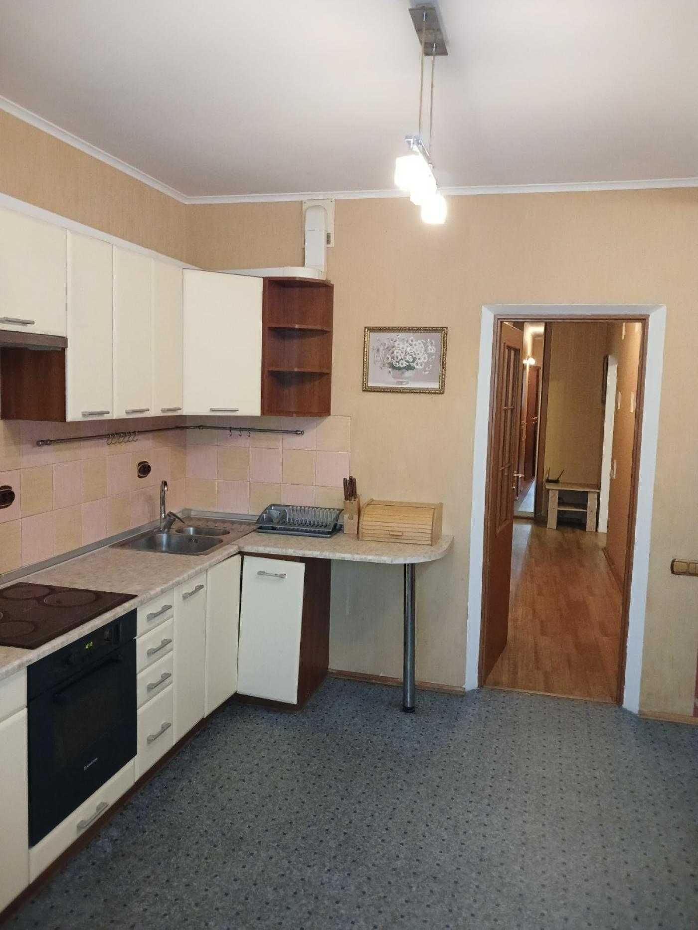 Продажа 2-комнатной квартиры 75 м²