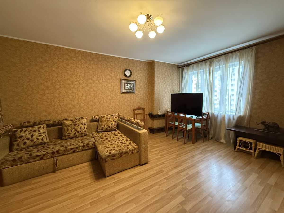 Продажа 2-комнатной квартиры 73 м², Печерская ул.