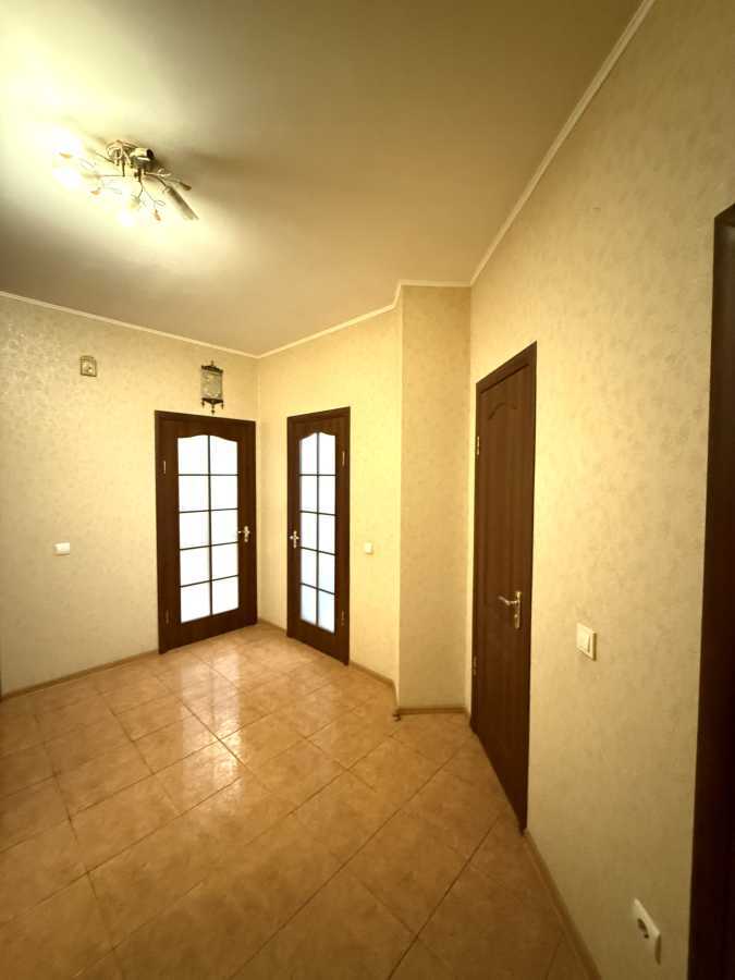 Продажа 2-комнатной квартиры 73 м², Печерская ул.