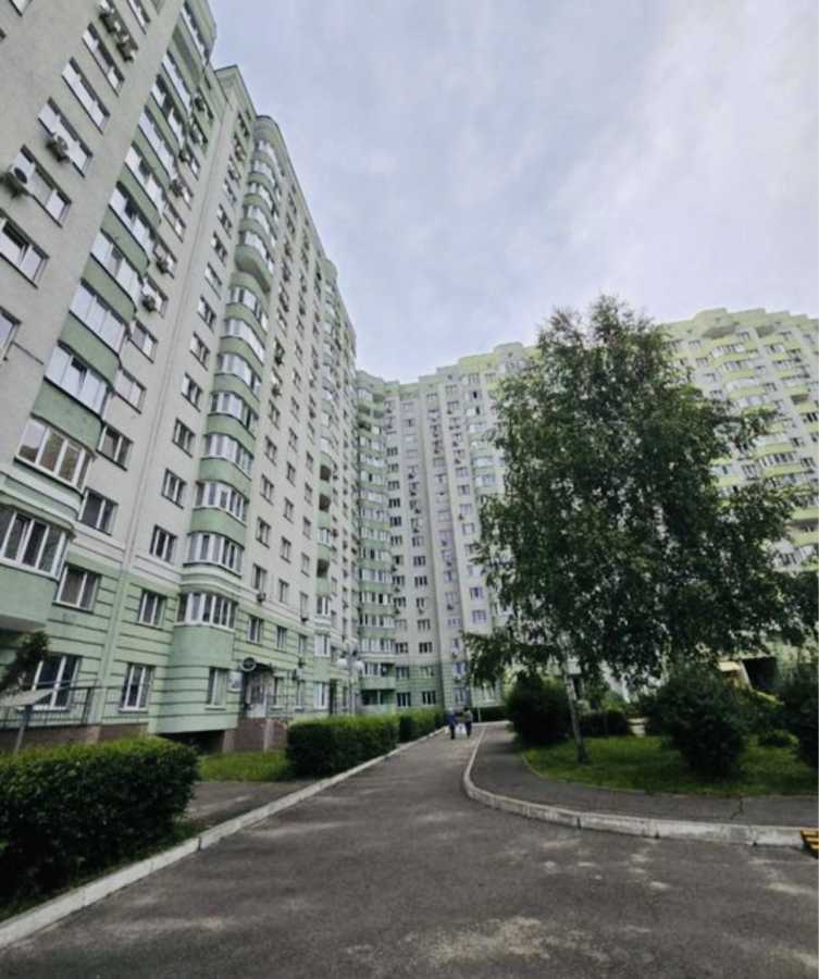 Продажа 2-комнатной квартиры 73 м², Печерская ул.