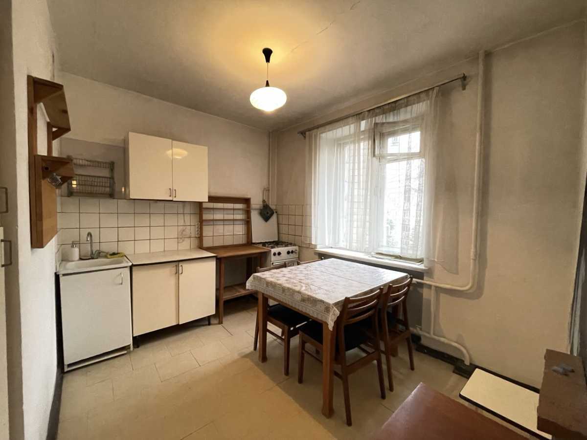 Продажа 1-комнатной квартиры 60 м², Уликовая ул., Тургенєвська, 29-33