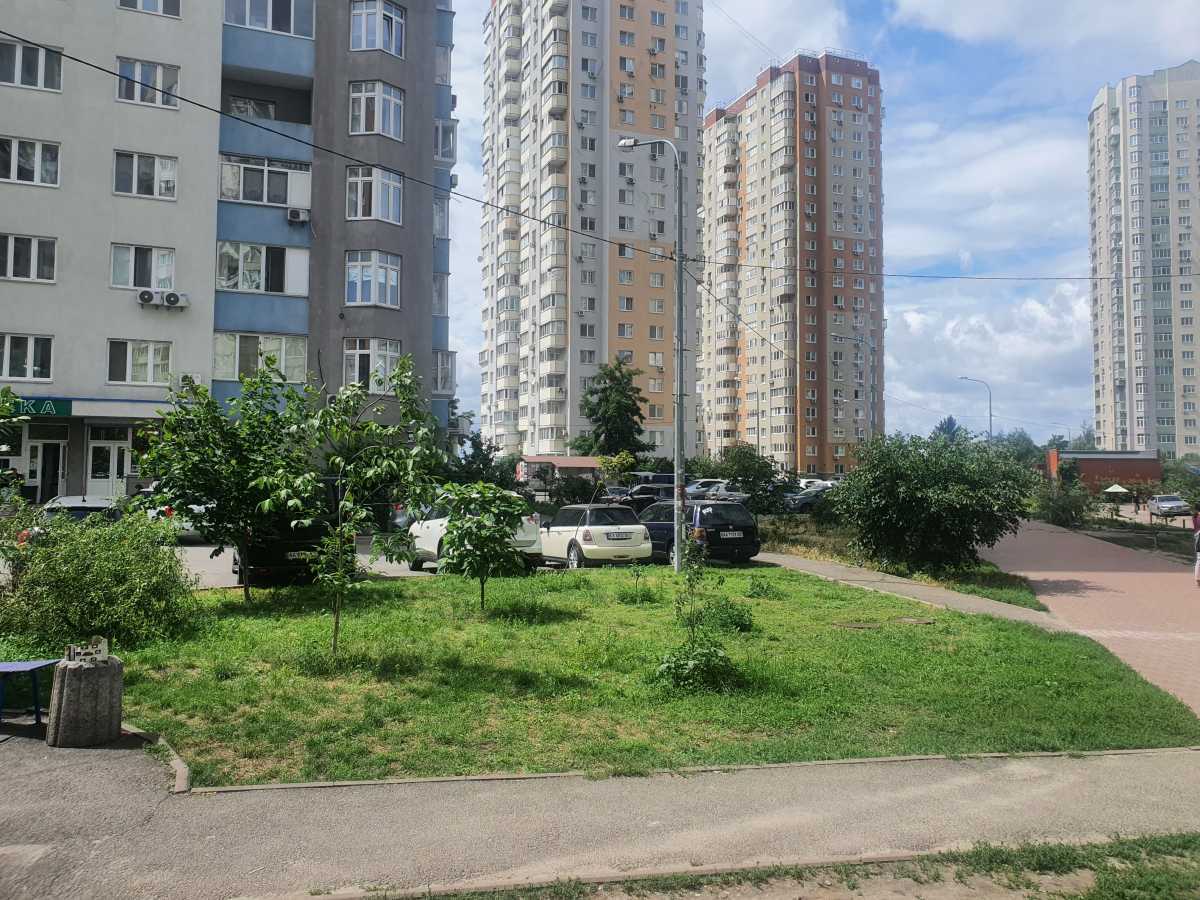 Аренда 2-комнатной квартиры 62 м², Николая Лаврухина ул., 12