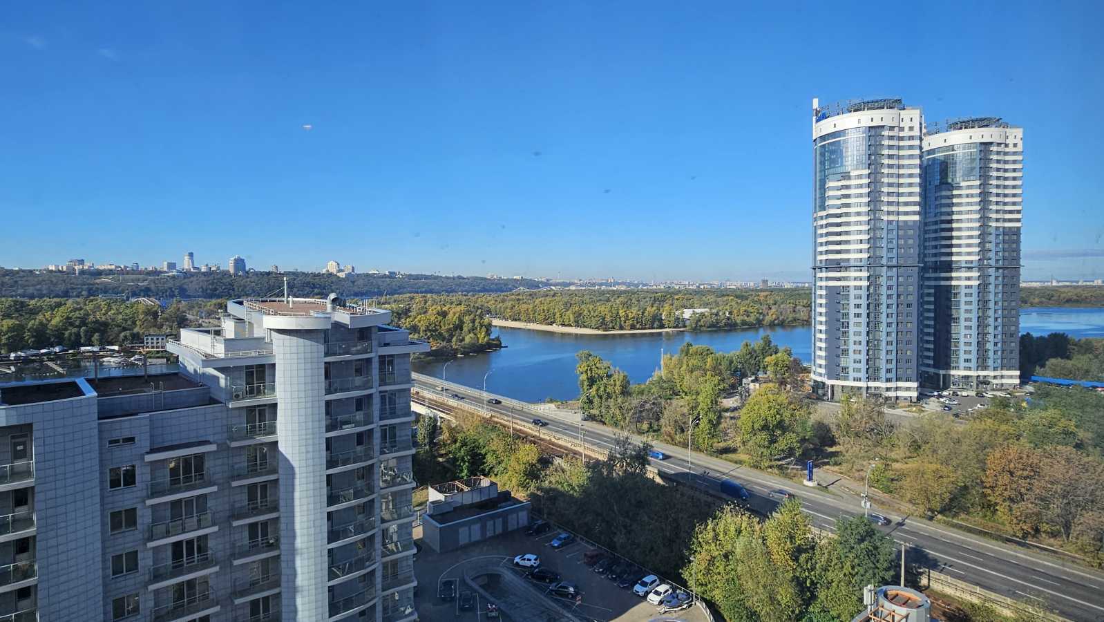 Продаж 4-кімнатної квартири 145 м², Раїси Окіпної вул., 10Б