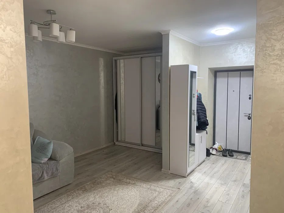 Продажа 1-комнатной квартиры 37 м², Маршала Красовского ул., 33