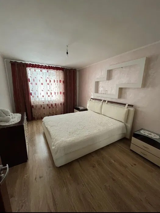 Продаж 3-кімнатної квартири 97 м², Панаса Мирного вул., 35/2