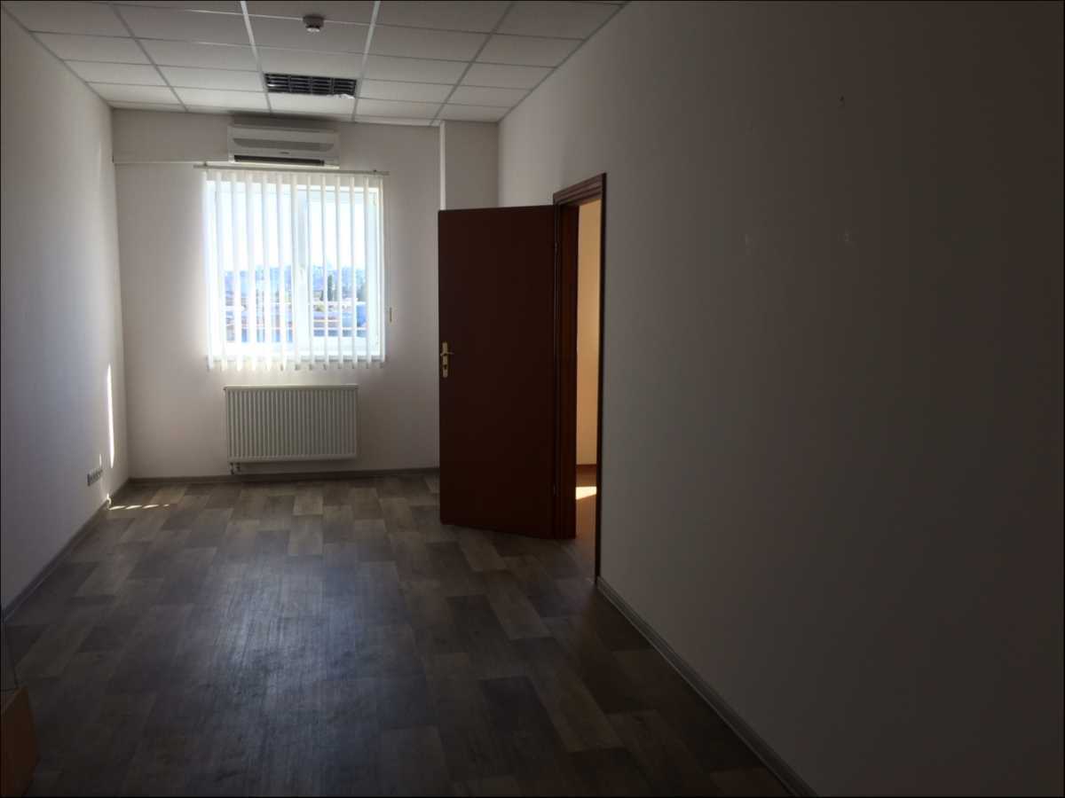 Аренда офиса 286.6 м², Викентия Хвойки ул., 21