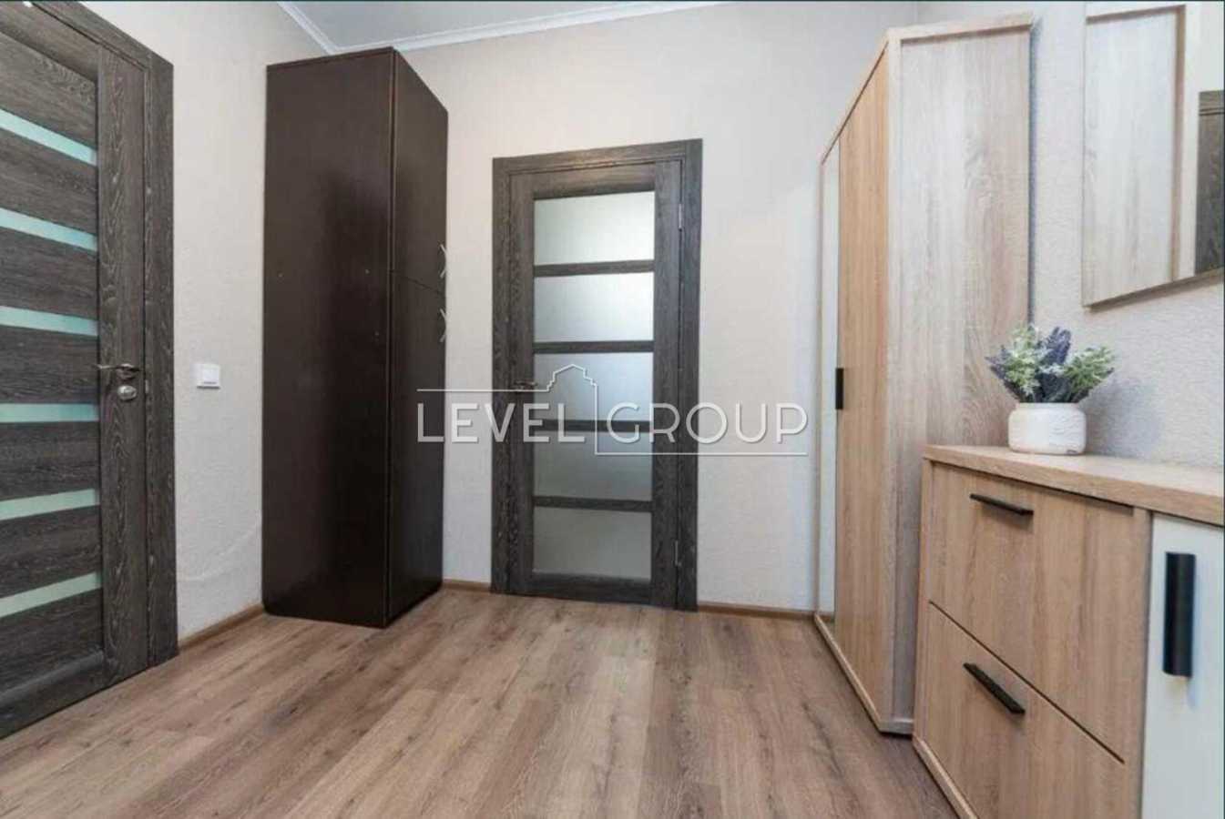 Продаж 1-кімнатної квартири 50 м², Олени Пчілки вул., 7