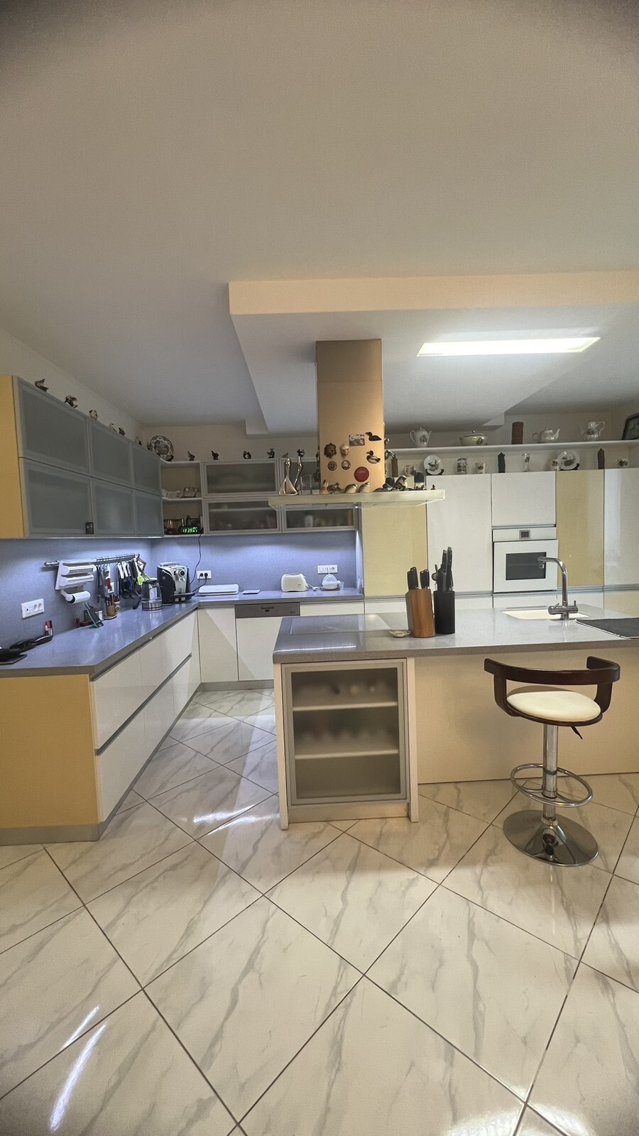 Продажа 2-комнатной квартиры 160 м², Кленовая ул., 2А
