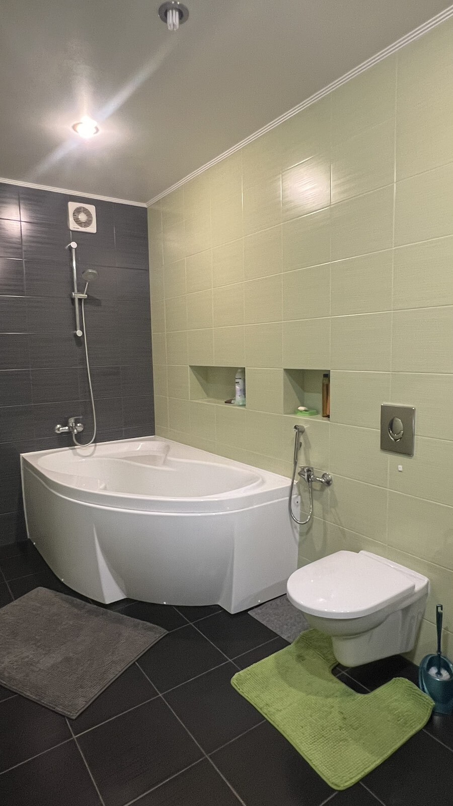 Продажа 2-комнатной квартиры 160 м², Кленовая ул., 2А