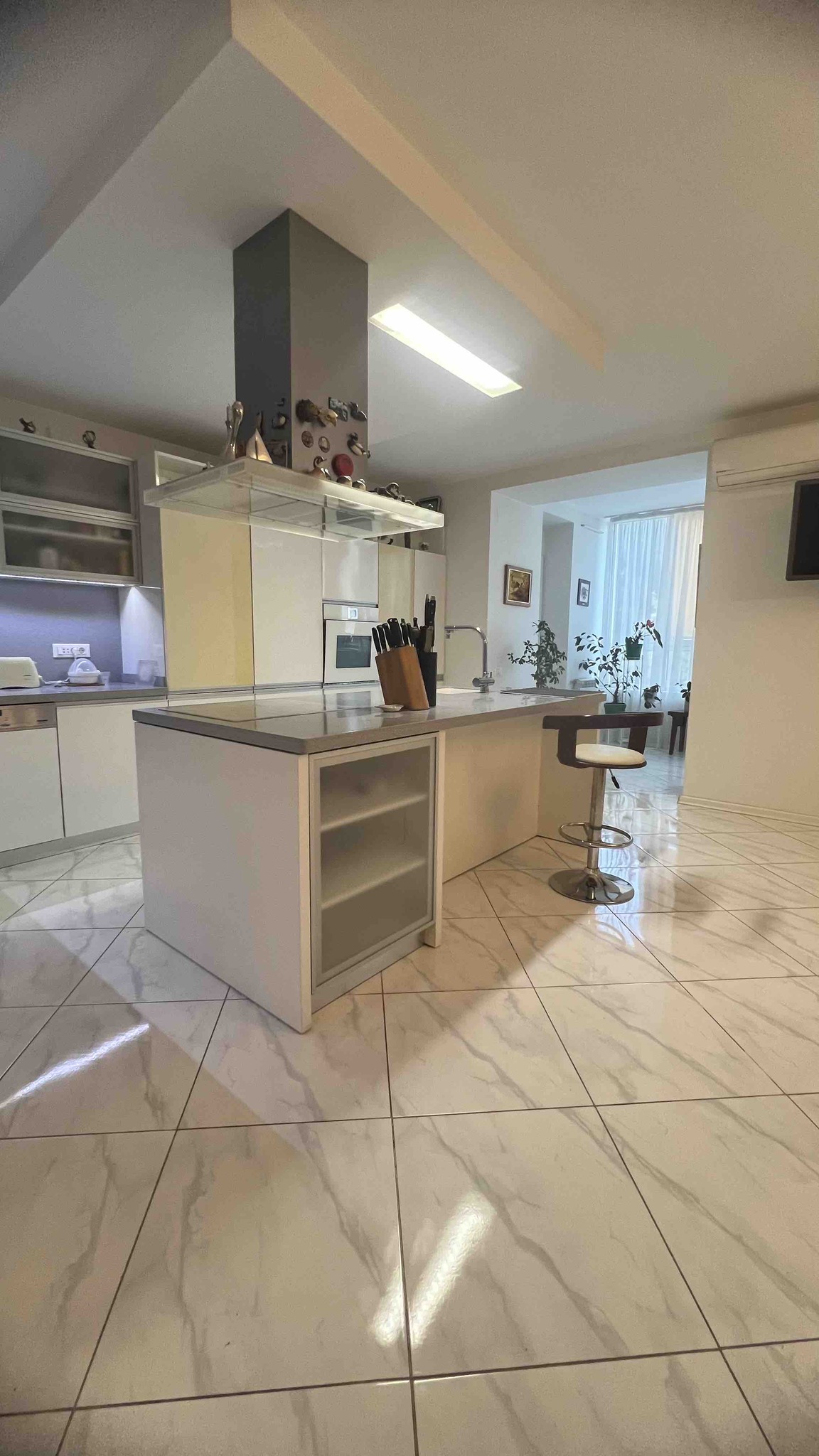 Продажа 2-комнатной квартиры 160 м², Кленовая ул., 2А