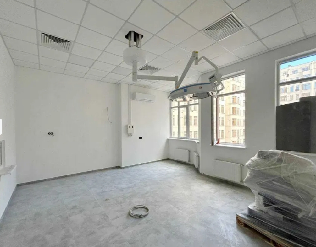 Оренда приміщення вільного призначення 400 м², Академіка Корольова вул.