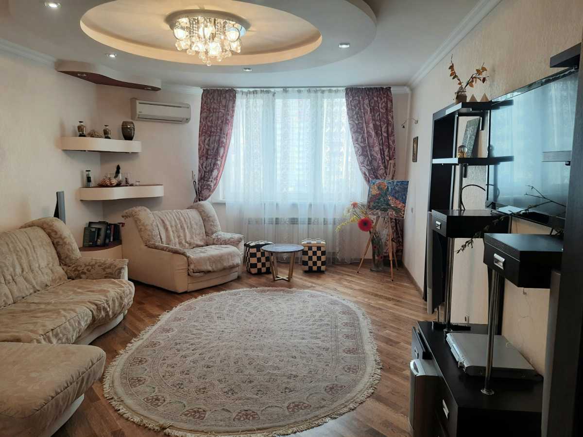 Оренда 3-кімнатної квартири 120 м², Олени Пчілки вул., 5