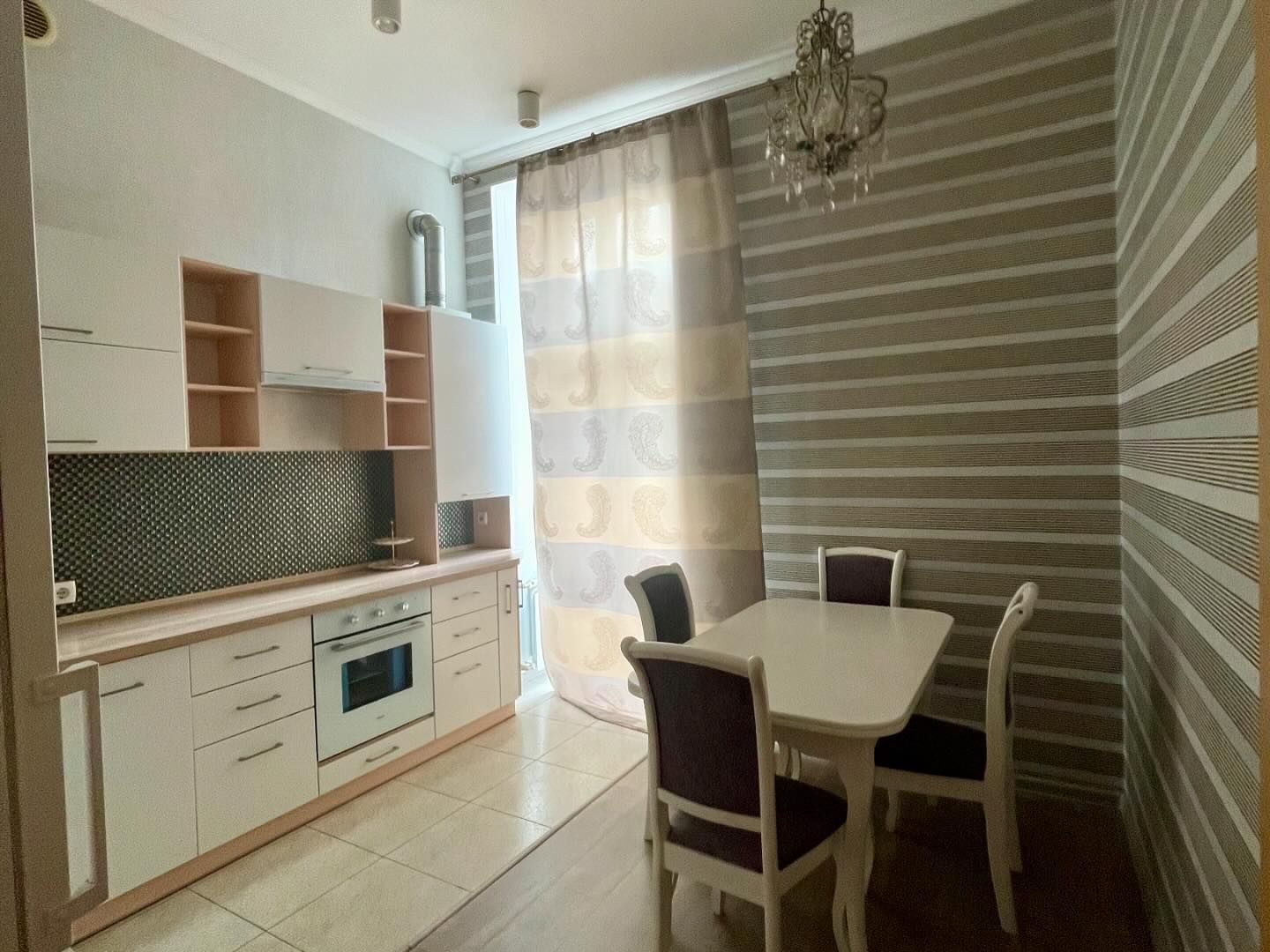 Продажа 2-комнатной квартиры 65 м², Яворницкого пер.