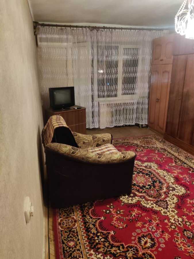 Аренда 1-комнатной квартиры 42 м², Жилянская ул., 72