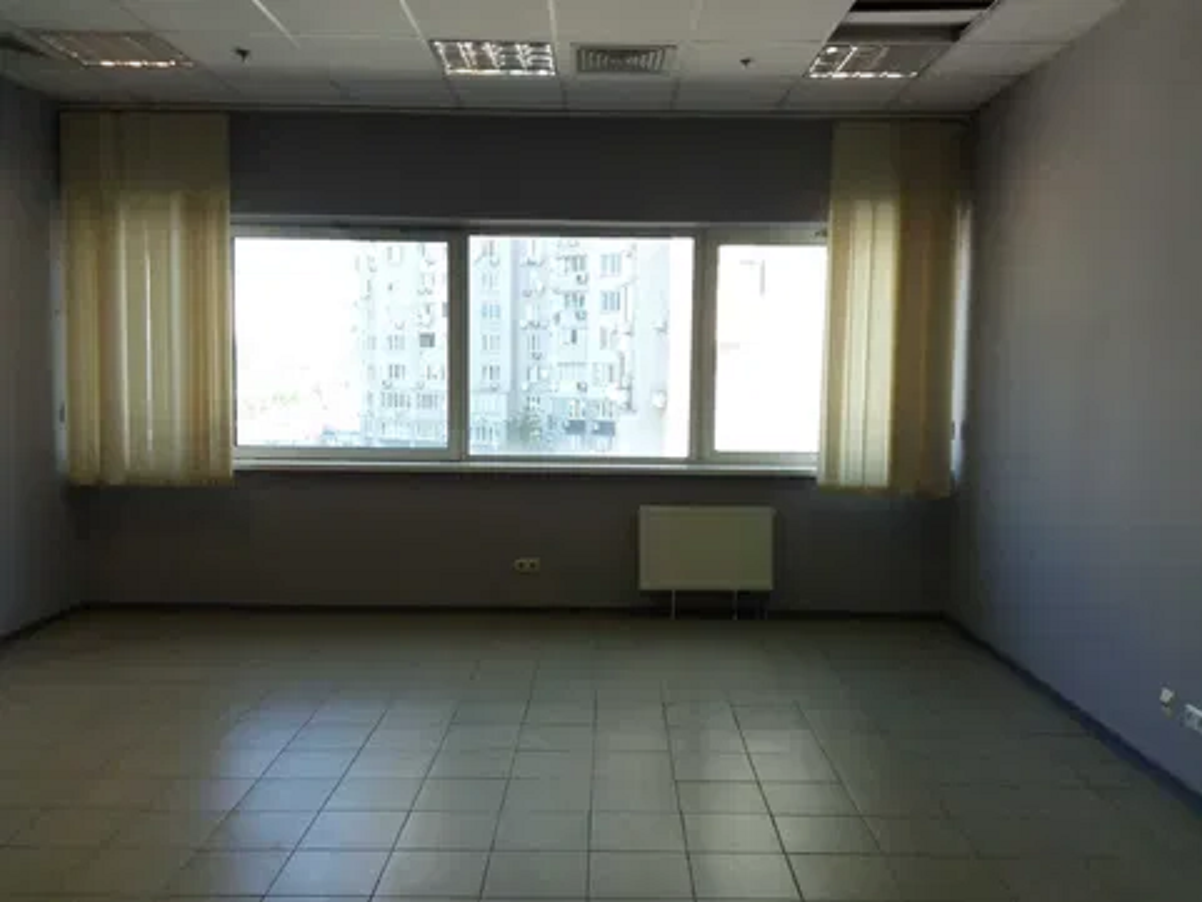 Аренда офиса 32 м², Днепровская наб., 33