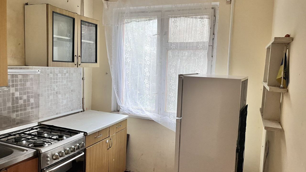 Оренда 3-кімнатної квартири 52 м², Героїв оборони Одеси вул.