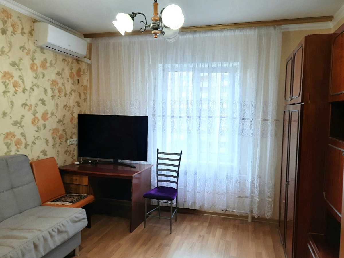 Оренда 3-кімнатної квартири 80 м², Анни Ахматової вул., 8