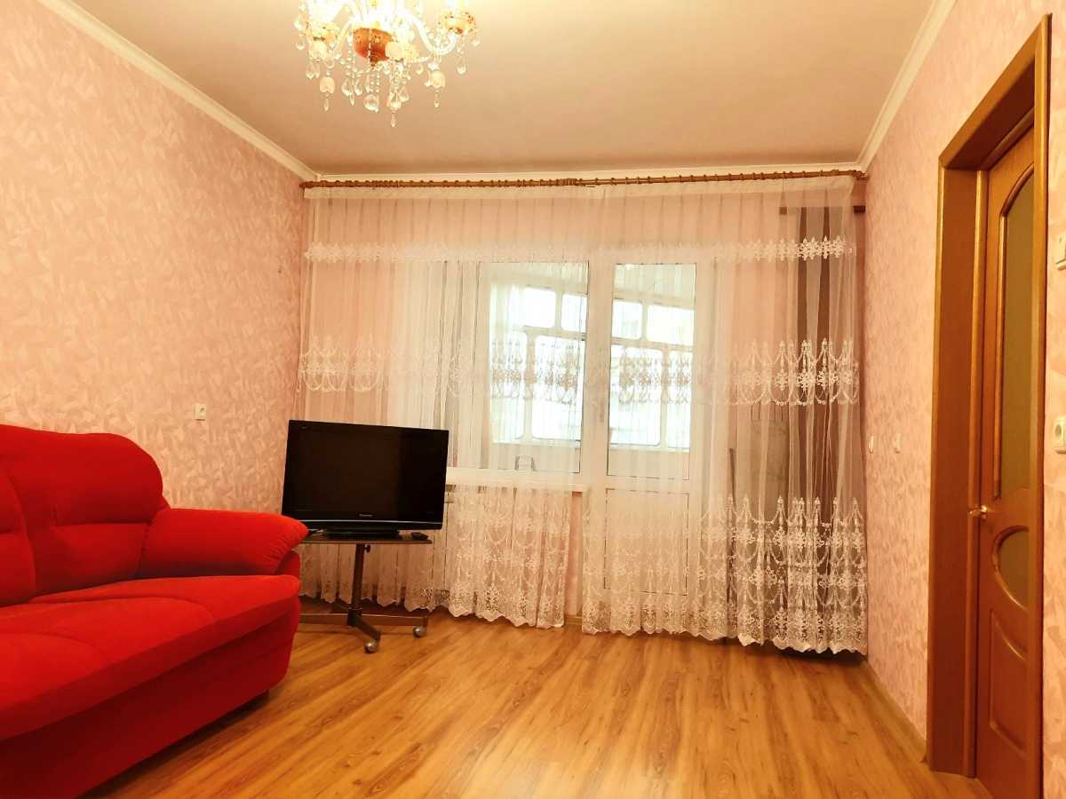 Оренда 3-кімнатної квартири 80 м², Анни Ахматової вул., 8