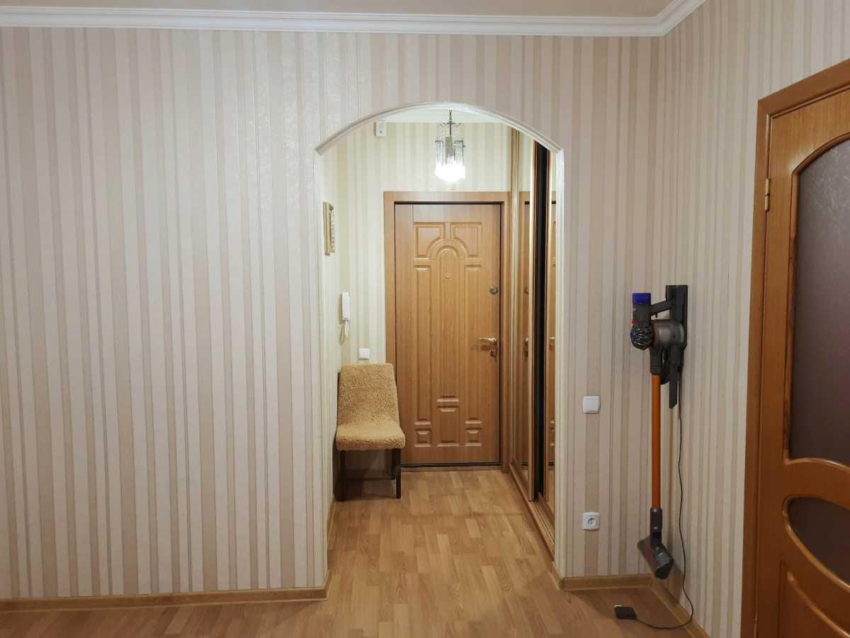 Оренда 3-кімнатної квартири 80 м², Анни Ахматової вул., 8