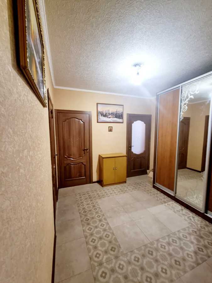 Аренда 3-комнатной квартиры 76 м², Академика Королева просп., 2Б