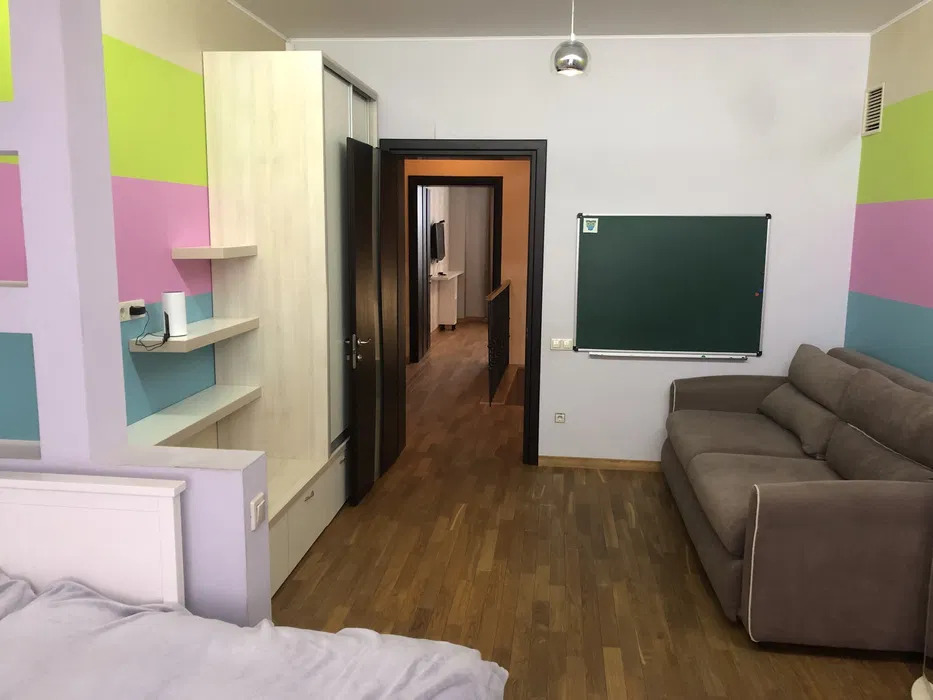 Оренда будинку 400 м², 120-а Садова вул.