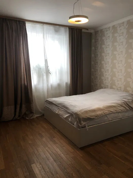 Оренда будинку 400 м², 120-а Садова вул.