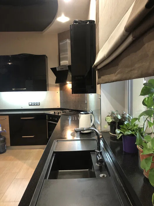 Оренда будинку 400 м², 120-а Садова вул.