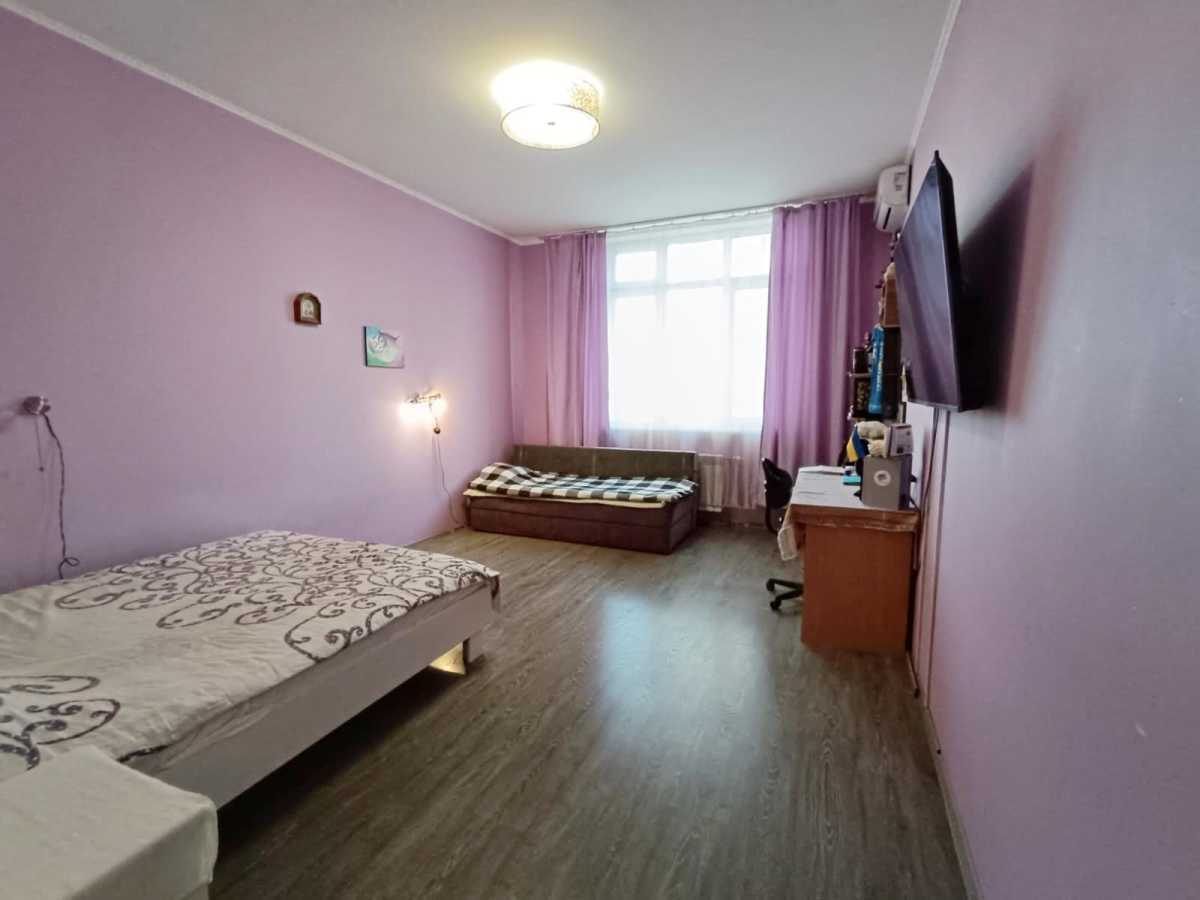 Продаж 1-кімнатної квартири 51.3 м², Гната Хоткевича вул., 10