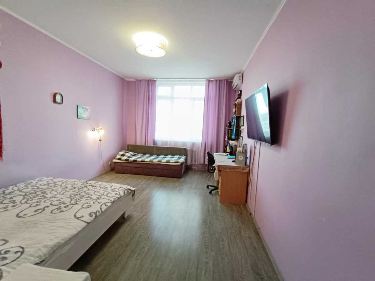 Продаж 1-кімнатної квартири 51.3 м², Гната Хоткевича вул., 10