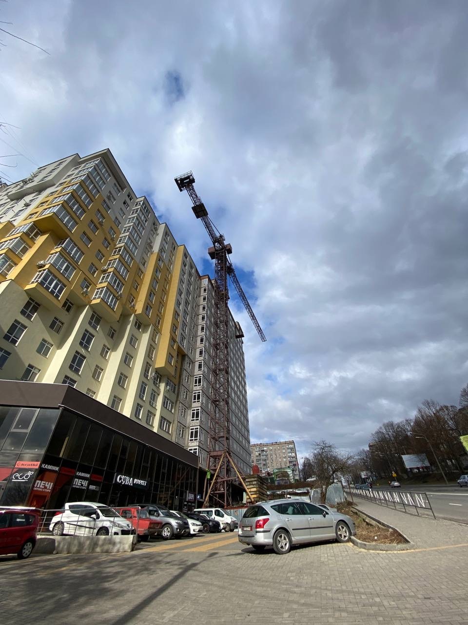 Продаж 1-кімнатної квартири 57 м², Свободи вул., 12Б