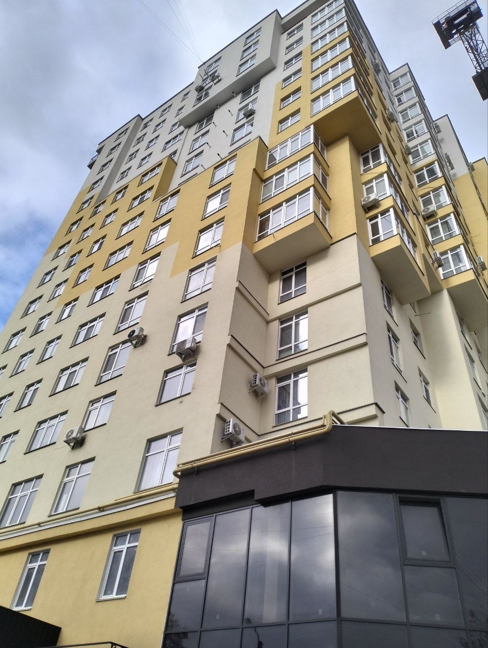 Продаж 1-кімнатної квартири 57 м², Свободи вул., 12Б