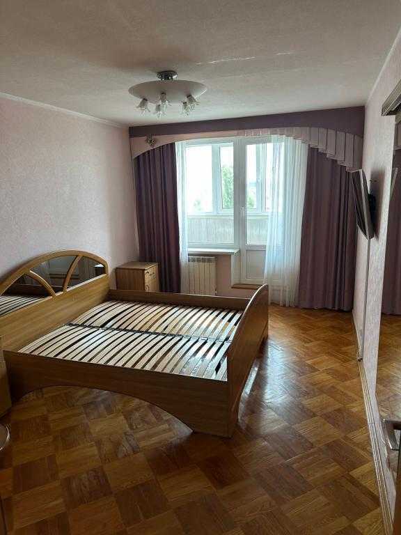 Продаж 3-кімнатної квартири 70 м², Березняківська вул., 30