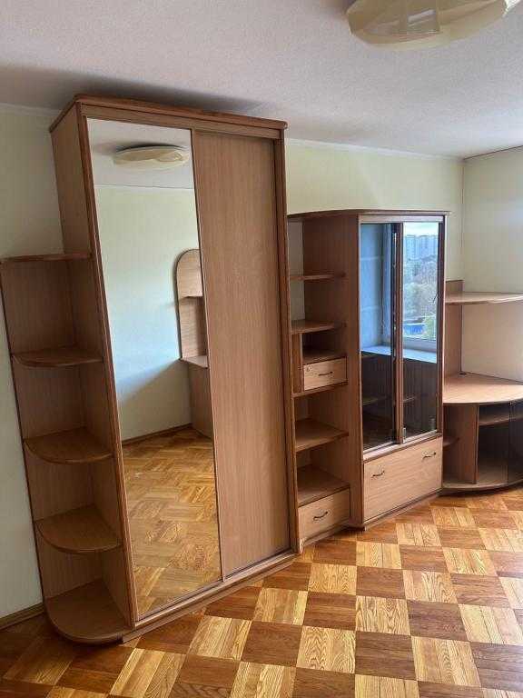 Продаж 3-кімнатної квартири 70 м², Березняківська вул., 30