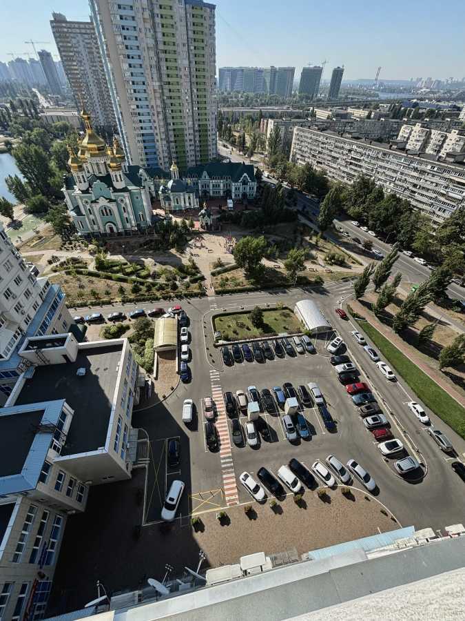 Продаж 2-кімнатної квартири 69 м², Юрія Шумського вул., 1А