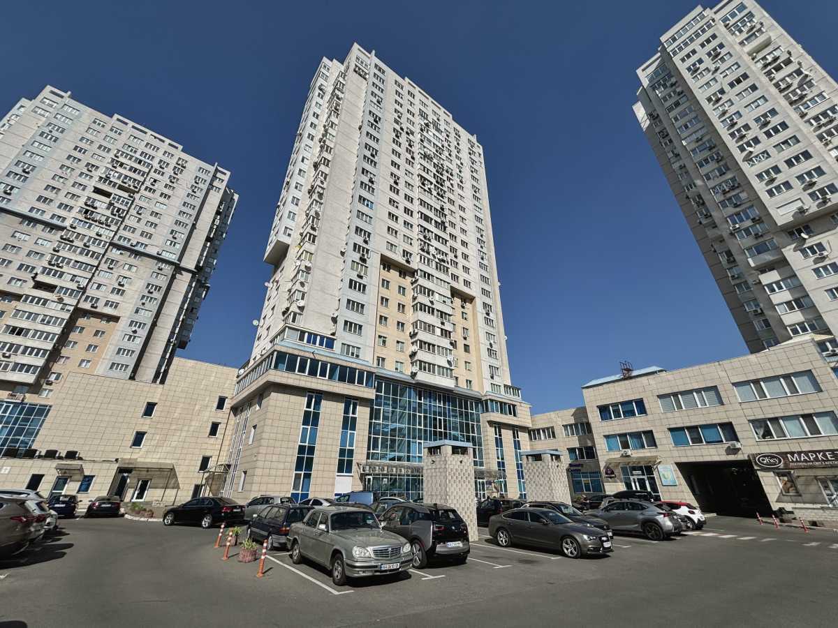 Продаж 2-кімнатної квартири 69 м², Юрія Шумського вул., 1А