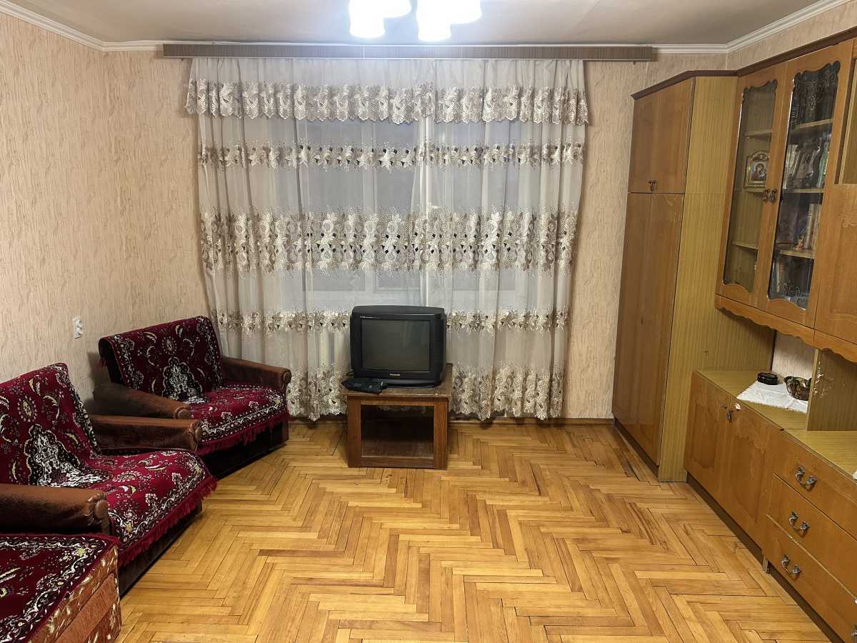 Оренда 2-кімнатної квартири 50 м², Симиренка вул., 31