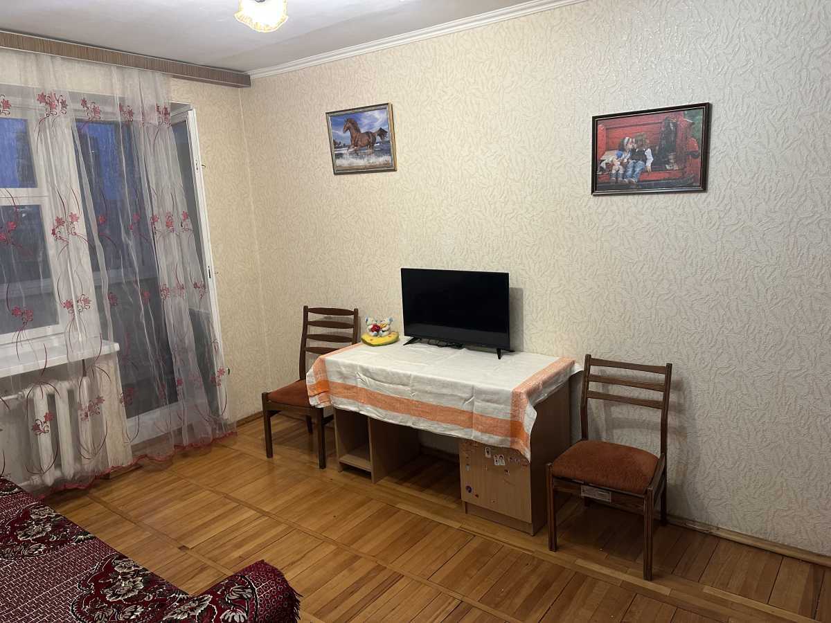 Оренда 2-кімнатної квартири 50 м², Симиренка вул., 31