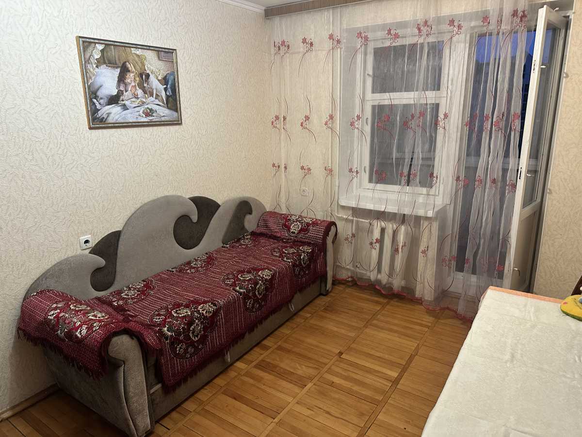 Оренда 2-кімнатної квартири 50 м², Симиренка вул., 31