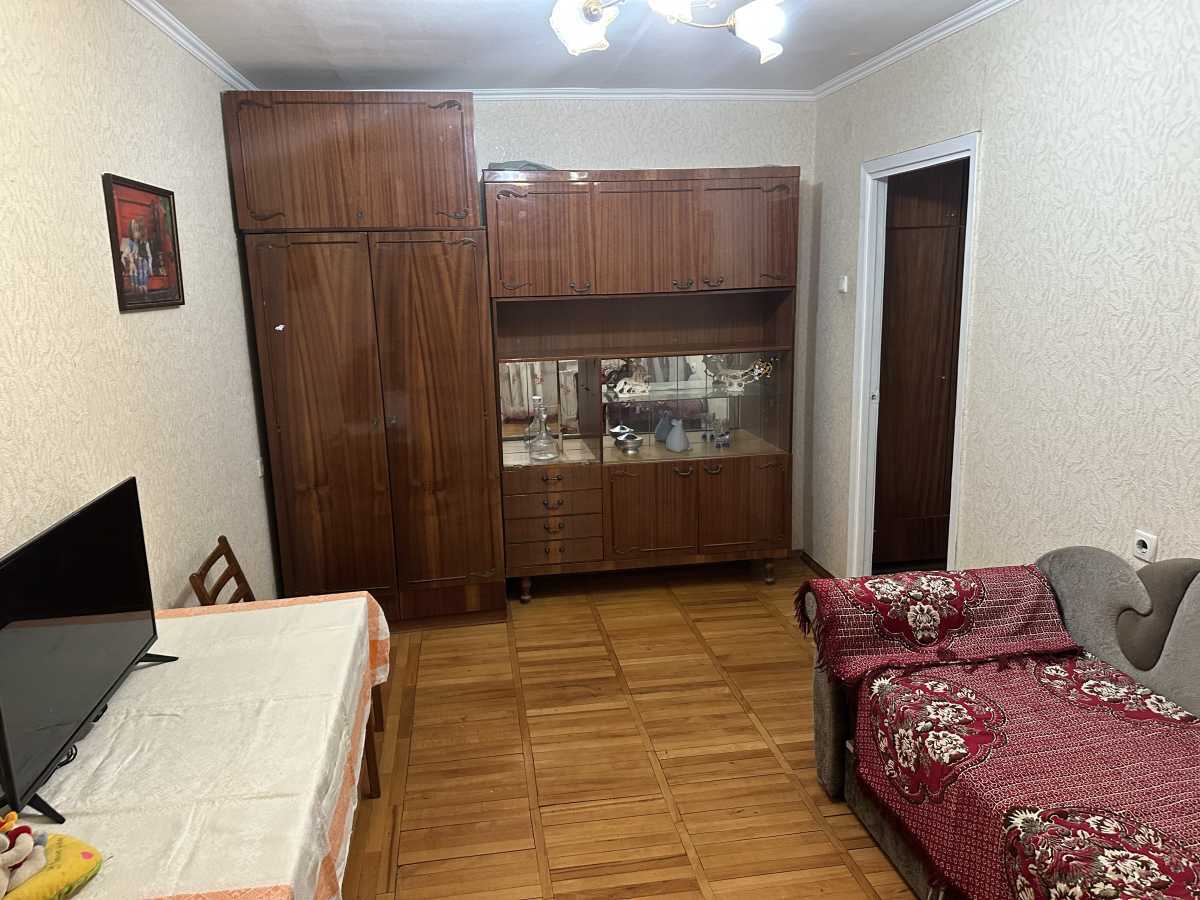 Оренда 2-кімнатної квартири 50 м², Симиренка вул., 31