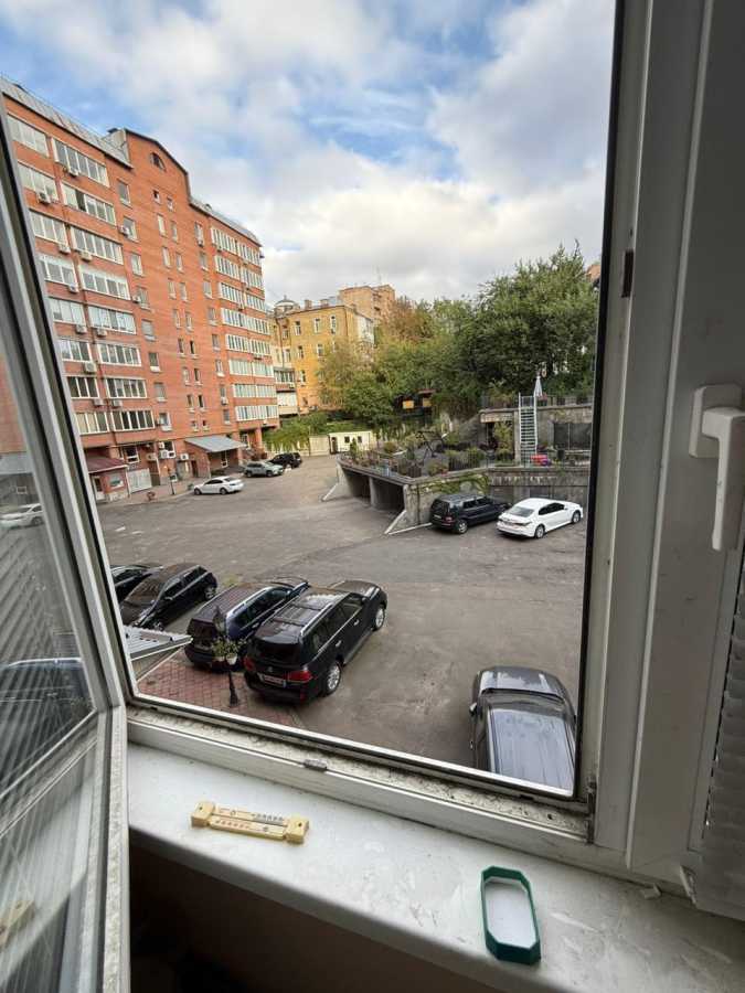 Продаж 3-кімнатної квартири 95 м², Тургенівська вул., 52/58