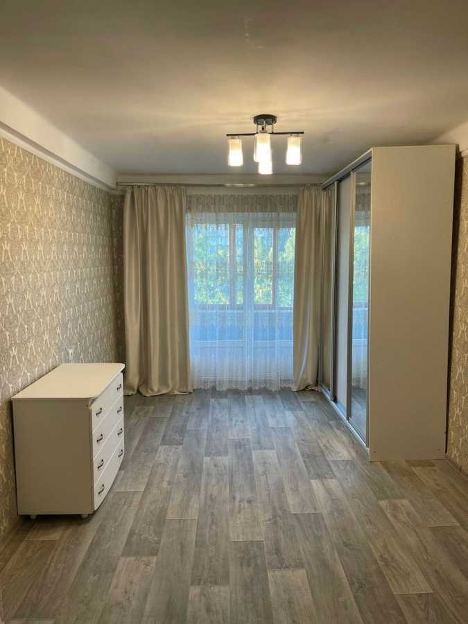 Продаж 3-кімнатної квартири 60 м², Павла Тичини просп., 3