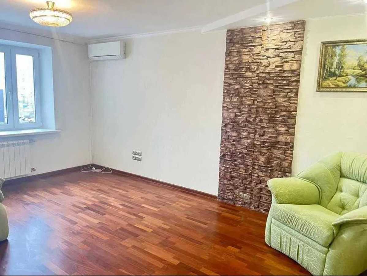 Продаж 3-кімнатної квартири 77.7 м², Героїв Сталінграда просп., 14