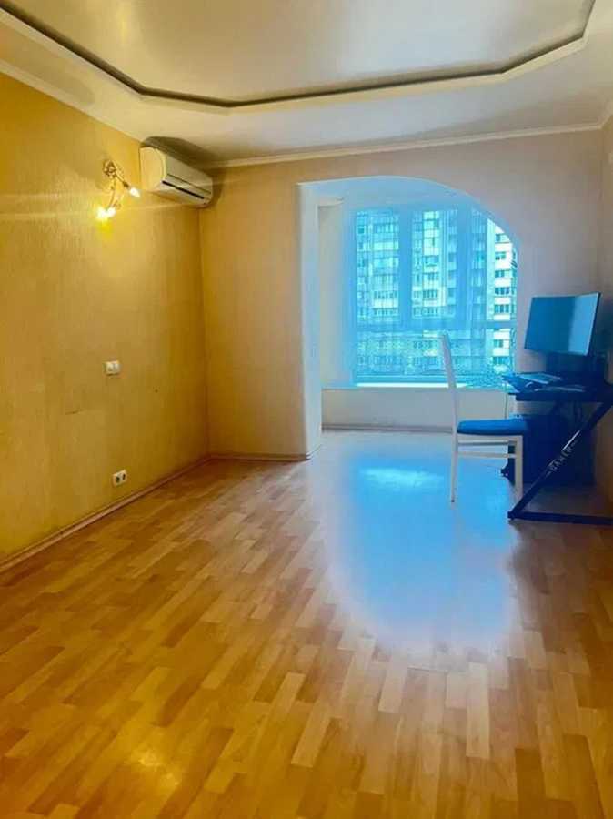 Продаж 3-кімнатної квартири 77.7 м², Героїв Сталінграда просп., 14