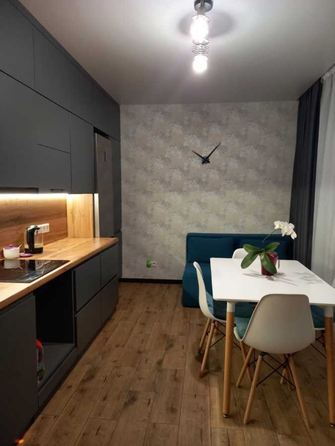 Продаж 1-кімнатної квартири 54 м², Квітки Цісик вул., 32