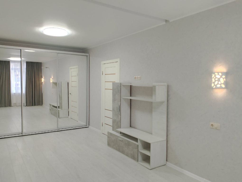 Продажа 1-комнатной квартиры 43 м², Жемчужная ул., 7