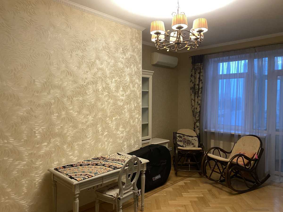 Продажа 5-комнатной квартиры 238 м², Провиантская ул., 3