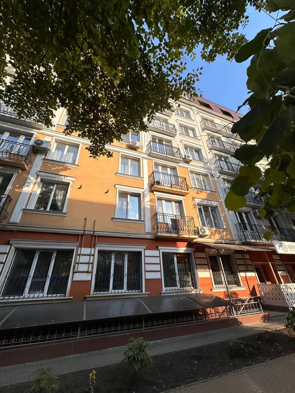 Продажа 2-комнатной квартиры 75.8 м², Петропавловская ул.