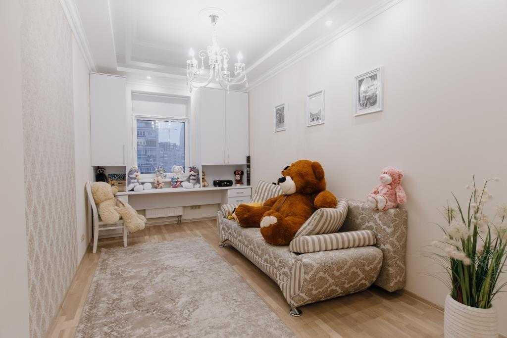 Продажа 3-комнатной квартиры 120 м², Владимира Антоновича ул., 131