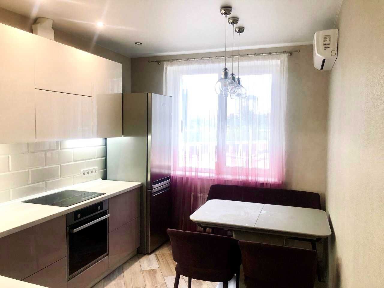 Продажа 2-комнатной квартиры 65 м²