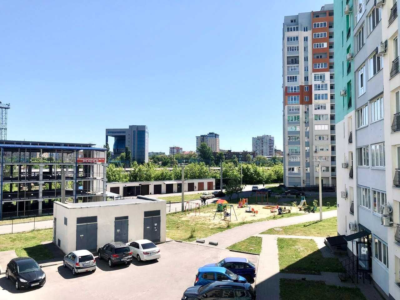 Продажа 2-комнатной квартиры 65 м²